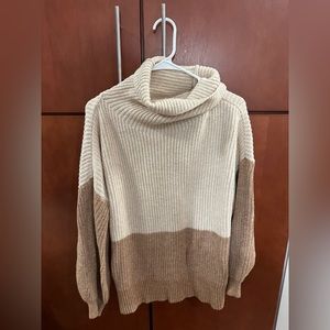 Very comfy cream and light brown sweater